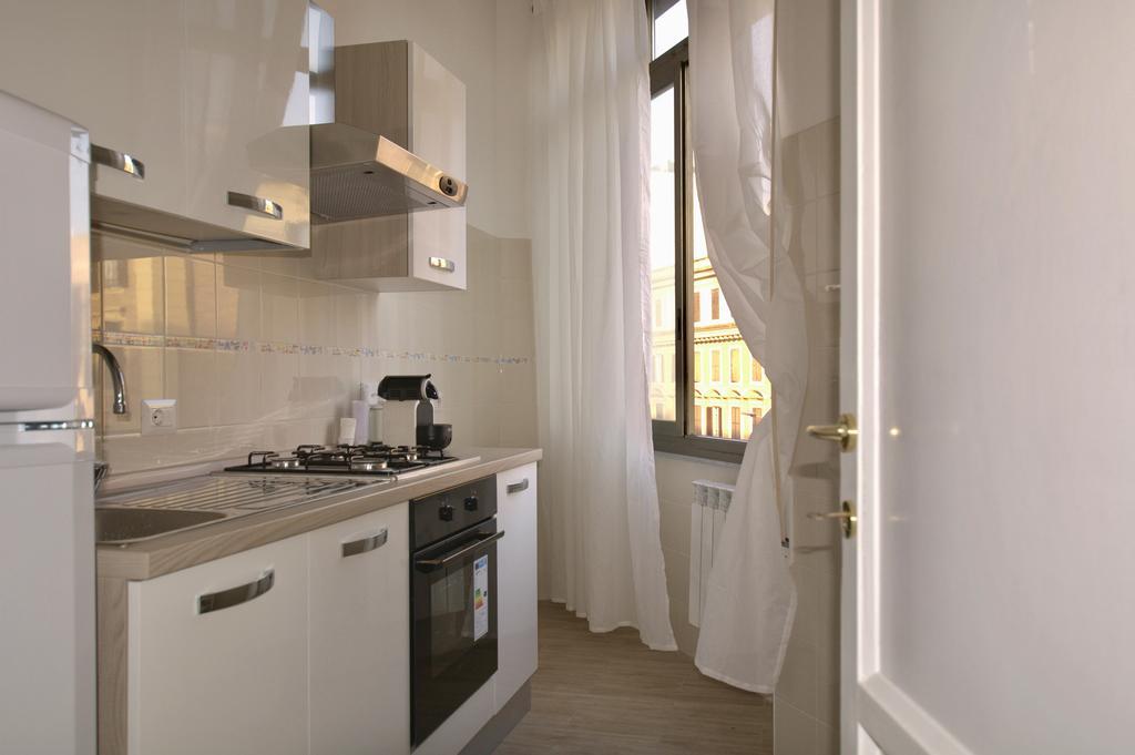 Ostia Holiday Domus In Laterano Рим Екстериор снимка