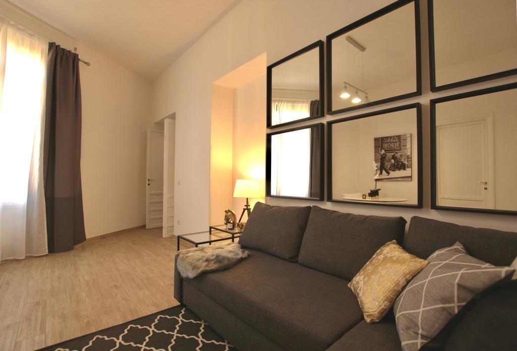 Ostia Holiday Domus In Laterano Рим Екстериор снимка