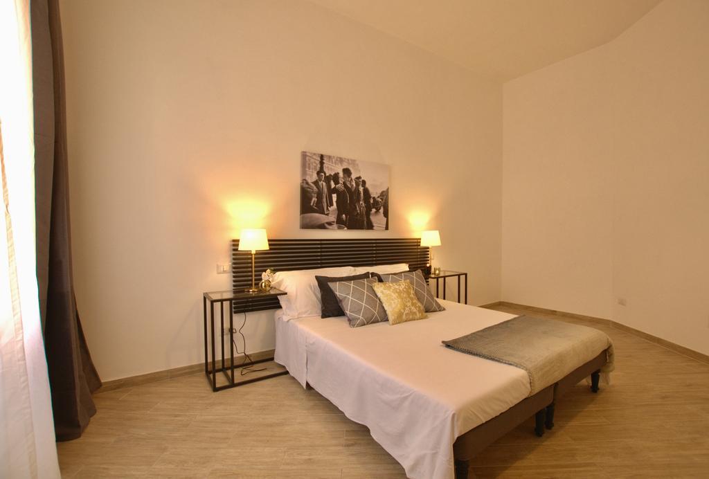 Ostia Holiday Domus In Laterano Рим Екстериор снимка